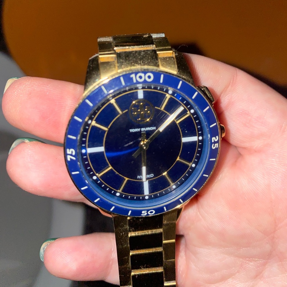 Tory Burch smart watch compatible with the Tory Track app
